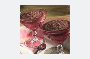 Tapioca makes this easy-to-prep chocolate pudding super-rich and creamy. Serve warm or chilled. Either way, it Minute Tapioca Pudding Recipe, Minute Tapioca Pudding, Chocolate Tapioca Pudding, Cheese Flan Recipe, Tapioca Pudding Recipe, Apple Bread Pudding Recipe, Cream Cheese Flan, Minute Tapioca, Fruit Curd