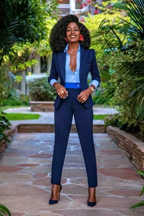 Style Pantry | Fitted Blazer + Button-Down + Contrast Waist Pants Fashionable Work Outfit, Style Pantry, Corporate Attire, Blazer Jeans, Blazer Style, Pantsuits For Women, Woman Suit Fashion, Classy Work Outfits, Rock Chic