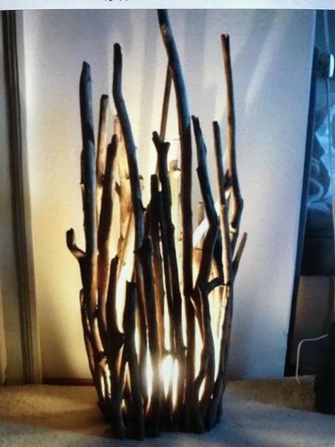 Diy Outdoor Lighting, Driftwood Lamp, Diy Lampe, Cool Lamps, Outdoor Light Fixtures, Patio Lighting, Driftwood Art, Porch Lighting, Diy Lamp