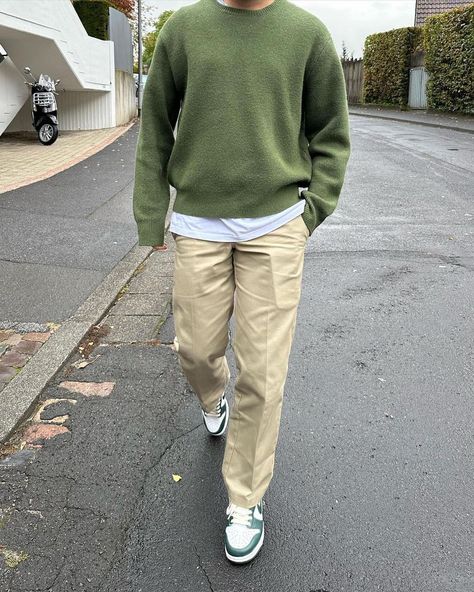 Dickies Pants Outfits For Men, Dickies Pants Outfits, Knit Sweater Outfits, Khaki Pants Outfit Men, Green Sweater Outfit, Dickies Chinos, Green Dickies, Khaki Pants Outfit, Paisley Sweater