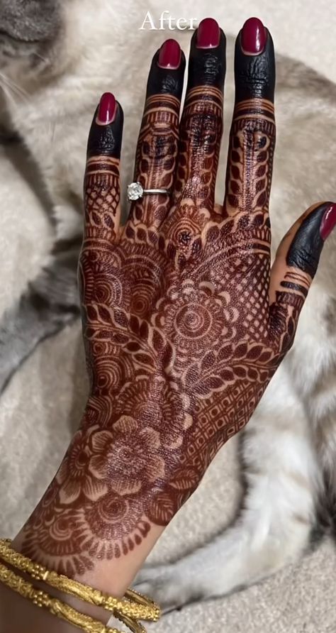 Heavy Mehendi Designs For Hands, Indian Bridal Nails Designs Brides, Heavy Mehendi Designs, Mehndi Design Heavy, Heavy Mehndi Designs, Fancy Mehndi, Indian Henna Designs, Mehndi Ideas, Henna Flower Designs