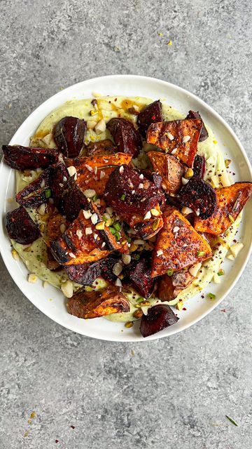 Roasted Beets And Sweet Potatoes Salad, Sweet Potato Dip, Vegan Videos, Whipped Ricotta, Thai Salads, Ricotta Recipes, Avocado Dip, Roast Dinner, Rabbit Food