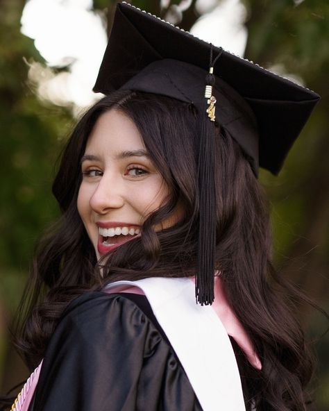 Congrats to graduate @annie_futurerockette Love the pink stole! Cap and gown pics ended with a splash! Cap And Gown Pics, Angle Photography, Cap And Gown Pictures, Gown Pictures, College Senior, Cap And Gown, Graduation Pictures, High School Seniors, Senior Pictures