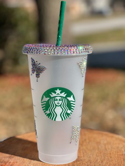 Rhinestone accented butterfly cup with Rhinestone lid. Starbucks Bling Cup, Baddazle Ideas, Bling Mugs, Goddess Rising, Bling Cups, Butterfly Cup, Starbucks Cup Design, Starbucks Cup Art, Starbucks Tumbler Cup