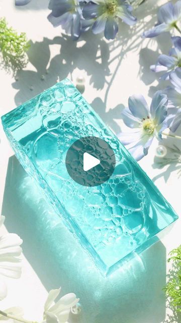 Deep Pour Resin, Ocean Bubbles, Resin Jewelry Tutorial, Diy Uv Resin, Resin Bubble, Reel Video, How To Make Resin, Resin Box, Resin Crafts Tutorial