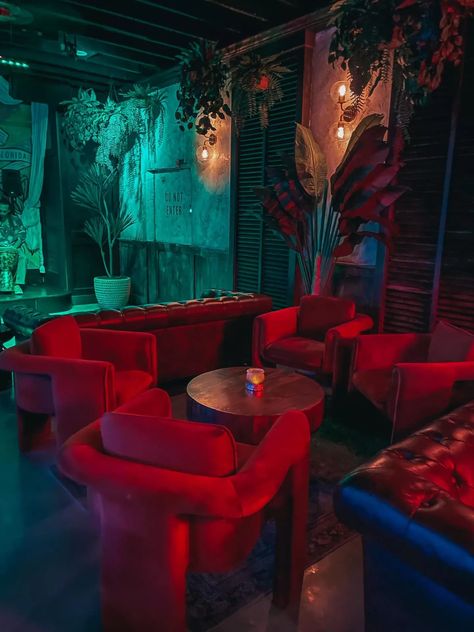 Looking for fun Speakeasies in Tampa Bay? Check out this list of the best speakeasies in Tampa, secret speakeasies in St. Petersburg, Florida, and fun bars in Tampa and St. Pete that have craft cocktails and speakeasy vibes. You will love these hidden bars in Tampa Bay! They are a must for your list of things to do in Tampa and things to do in St. Pete. At Petersburg Florida, St Petersburg Florida Restaurants, Speakeasy Vibes, Speakeasy Decor Bar, Fun Restaurant, Fun Bars, Florida Activities, Speakeasy Decor, Hidden Bars