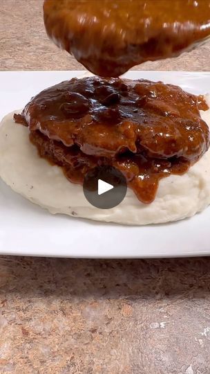 Smothered Burgers, Cube Steaks, Smothered Steak, Cube Steak And Gravy, Main Entree Recipes, Crockpot Cube Steak, Baked Shrimp Recipes, Steak Cooking, Burger Recipes Beef