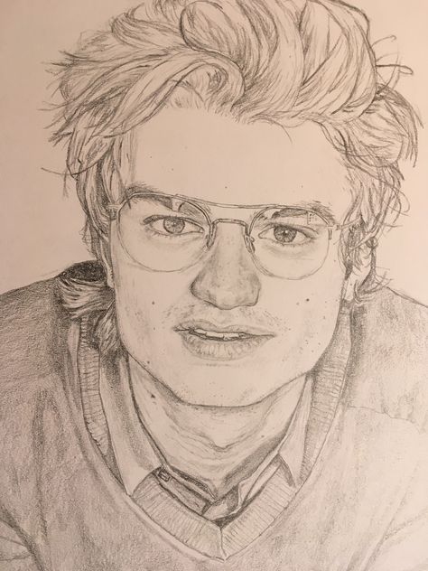 Joe Keery Drawing, Steve Harrington Drawing, Joe Keery Recent, Joe Keery Kurt Kunkle, Steve Harrington Drawing Pencil, Joe Keery Shirt Off, Tim Burton Personajes, Naruto Sketch Drawing, Ariana Grande Drawings