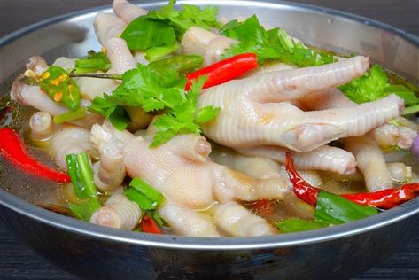 Check Out Our Easy Step-by-step Baiyun Chicken Feet Recipe! Interesting Story Behind Baiyun Chicken Feet At Unfamiliar Chinese. Chicken Feet Recipe Southern, Chinese Chicken Feet Recipe, Chicken Paw Recipe, Chicken Feet Recipe, Lemon Grass Chicken, Kimchi Recipes, Chinese Side Dishes, Offal Recipes, Drunken Chicken