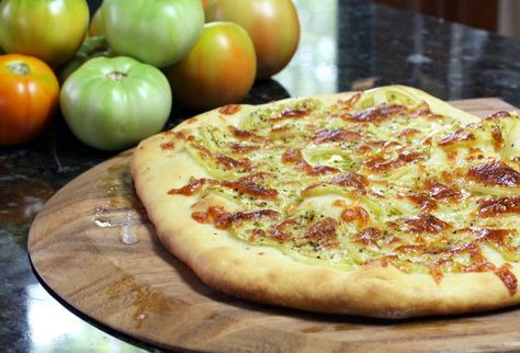 Green Tomato Pizza Broccoli With Cheese Sauce, Fresh Produce Recipes, Broccoli With Cheese, Vegetable Side Dish Recipes, Pickle Pizza, Tomato Pizza, Homemade Crust, Green Tomato Recipes, Vegetable Side Dish