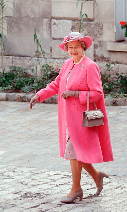 Taupe Outfit, Principe William Y Kate, Queen Hat, Rainha Elizabeth Ii, Queen E, Reine Elizabeth Ii, Hm The Queen, Prinz Harry, Style Royal