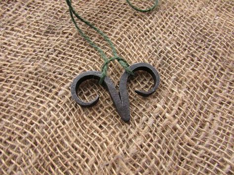 Forged Metal Projects, Forged Necklace, Bracelet And Rings, Coal Forge, Weld Art, Blacksmith Ideas, Leather Jacket Men Style, Black Smithing, Iron Jewelry