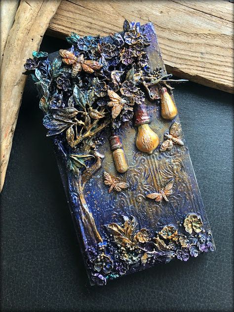 Mixed Media Journal Cover, Finnabair Mixed Media, Steampunk Mixed Media Art, 3d Art Painting, Mixed Media Boxes, Steampunk Mixed Media, Mixed Media Art Canvas, Ink Paintings, Mixed Media Crafts