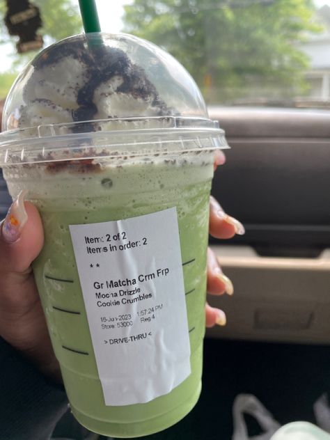 Mocha Drink, Starbucks Matcha, Starbucks Orders, Drinks Ideas, How To Order Starbucks, Starbucks Drink, Green Drinks, Delicious Snacks, Easy Snack Recipes