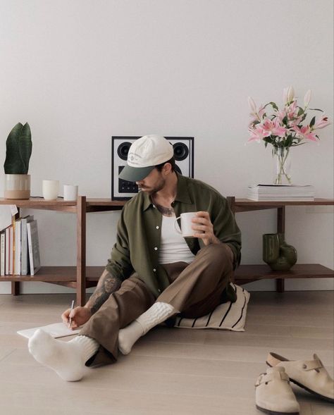 Minimal Style Outfits Summer, Daniel Simmons, Minimal Style Outfits, Semi Casual Outfit, Indie Chic, Dark Academia Outfits, Classy Streetwear, Guy Fits, Minimalist Fashion Men