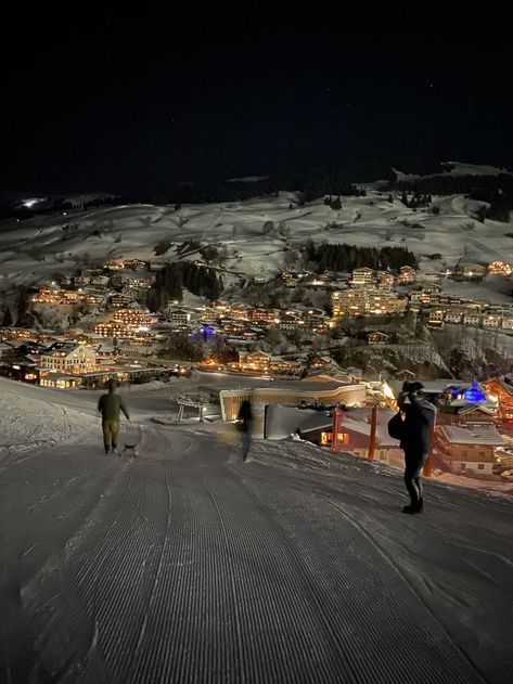 Skiing At Night Aesthetic, Winter Trip With Friends, Colorado In The Winter, Austria Skiing Aesthetic, Austria Aesthetic Winter, Ski Vacation Aesthetic, Ski Resort Aesthetic, Austria Aesthetic, Winter In The Mountains