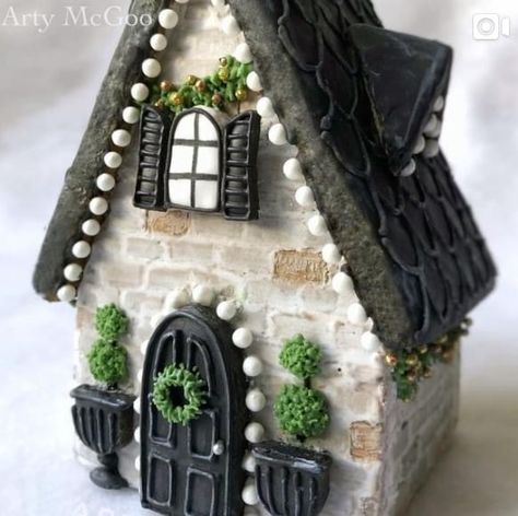 Gingerbread Contest, Gingerbread Inspiration, Liz Adams, Homemade Gingerbread House, Gingerbread House Ideas, Gingerbread Creations, Cool Gingerbread Houses, Gingerbread House Recipe, House Cookies