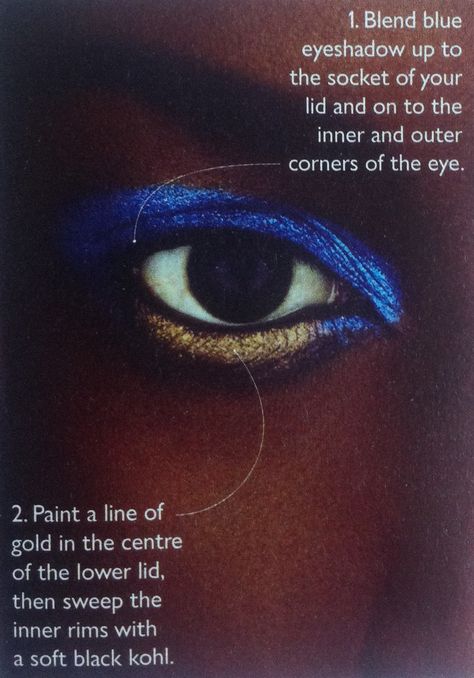 Blue & gold eyeliner Gold And Blue Makeup Looks, Egyptian Eyeliner, Cleopatra Makeup, Gold Eyeliner, Blue Makeup Looks, Gala Ideas, Blue Eyeliner, Photoshoot Makeup, Pretty Ppl