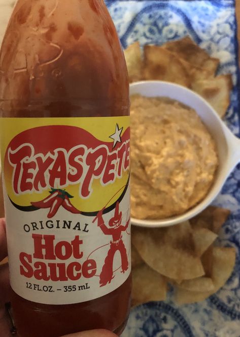 Texas Pete Buffalo Chicken Dip, Ranch Chicken Dip, Spicy Chicken Dip, Hot Chicken Dip, Banana Aesthetic, Chicken Cheese Dip, Hot Sauce Chicken, Dip Recipes Hot, Savory Dips