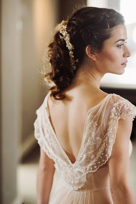 Edwardian Wedding Dresses, Edwardian Wedding Dress, Edwardian Wedding, Wedding Gown Backless, Lace Bride, Best Wedding Hairstyles, Lace Wedding Dress Vintage, Wedding Gowns Vintage, Wedding Dress Trends