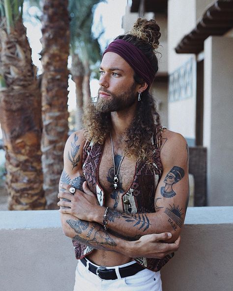 Bohemian outfit and tattoo style inspo 🍁 How do you like the half bun and bandana hair style? Long Hair Bandana, Bohemian Outfit, Hair Bandana, Half Bun, Bandana Hair, Boho Men, Hairstyle Inspiration, Bali Fashion, Bandana Hairstyles