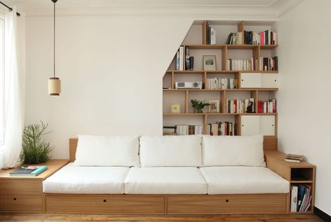 Storage Couch, Built In Couch, Built In Sofa, Pallet Sofa, Diy Sofa, Couch Furniture, Book Shelf, Home Office Design, Banquette