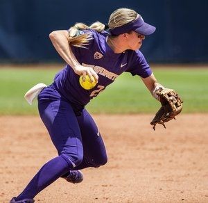 College Softball Aesthetic, Softball Action Shots, Sis Bates, Softball Goals, 2025 Rebrand, Obsessed Artist, Softball Pictures Poses, Softball Aesthetic, Softball Teams