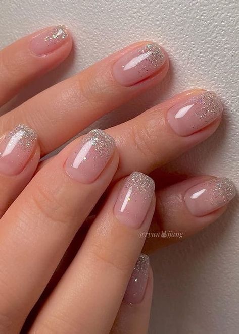 Jelly Nails With Glitter Tip, Bridesmaid Nails Sparkle, Glitter Ombre Manicure, Short Gel Nails Elegant, Ombre Glitter Nails Short, Short Glitter Nail Ideas, Sparkle Ombre Nails Square, Square Sparkle Nails, Short Ombre Nails Glitter