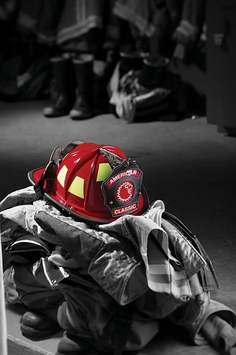 EMT/Firefighter Fireman's Carry, Firefighter Photography, Firefighter Paramedic, Firefighter Pictures, Firefighter Emt, Fire Helmet, Fire Life, Color Splash Photography, Volunteer Firefighter