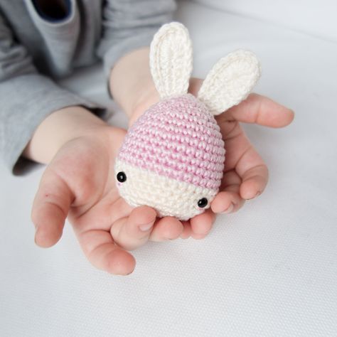 Triple Crochet Stitch, Easter Bunny Crochet Pattern, Easter Egg Pattern, Bunny Egg, Crochet Bunny Pattern, Easter Crochet Patterns, Pola Amigurumi, Easter Bunny Eggs, Easy Crochet Projects