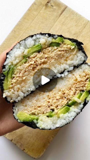 Clean Eating Guide | ONIGIRAZU or a Japanese Sushi Sandwich by @anythingbutramen makes for the best easy lunch 🍣🍚 Onigirazu is similar to Onigiri which are... | Instagram Stuffed Rice Balls, Sushi Recipes Homemade, Tuna Mayo, Clean Eating Guide, Fresh Salmon, Sushi Sandwich, Cup Of Rice, Spicy Tuna, Japanese Sushi