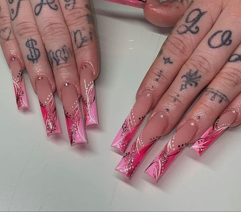 Early 2000s Acrylic Nail Designs, 2000s Nail Inspiration, 2000s Nails Acrylic Black Women, 90s Nail Designs Art Ideas, Old School Acrylic Nail Designs, Red 2000s Nails, Throwback Nail Designs, 90’s Nail Designs, 2000 Inspired Nails