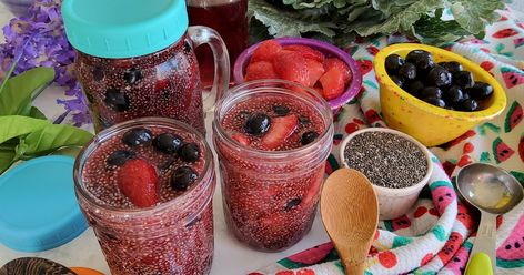 Berry Grape Chia Seed Fruit Cup Recipe Chia Seed Juice, Soak Chia Seeds, Vegan Egg Replacement, Chia Seed Jam, Chia Benefits, Fruit Cup, Chia Seeds Benefits, Fruit Cups, Vegan Eggs