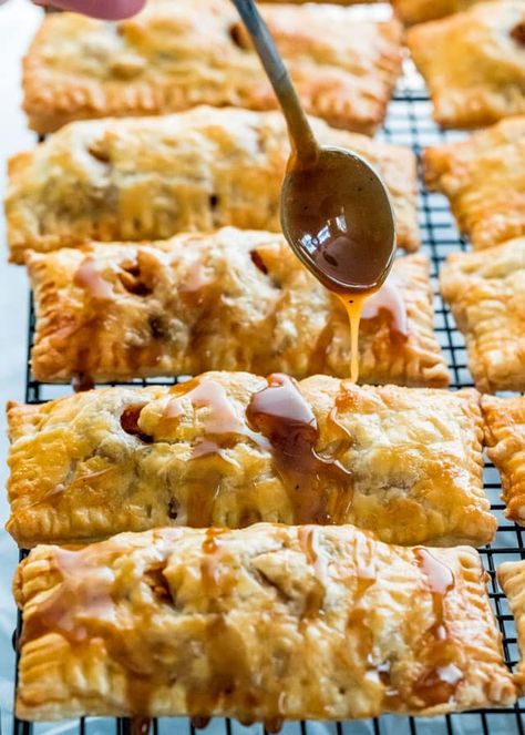 Quick Apple Turnovers - perfect for when you have a sweet tooth and want something quick. Delicious flaky apple turnovers made with puff pastry, ready in no time and way better than store bought! www.jocooks.com #appleturnover Apple Turnovers With Puff Pastry, Quick Apple Dessert, Apple Turnover Recipe, Pastry Dishes, Turnover Recipes, Jo Cooks, Apple Turnovers, Cooked Apples, Puff Pastry Recipes