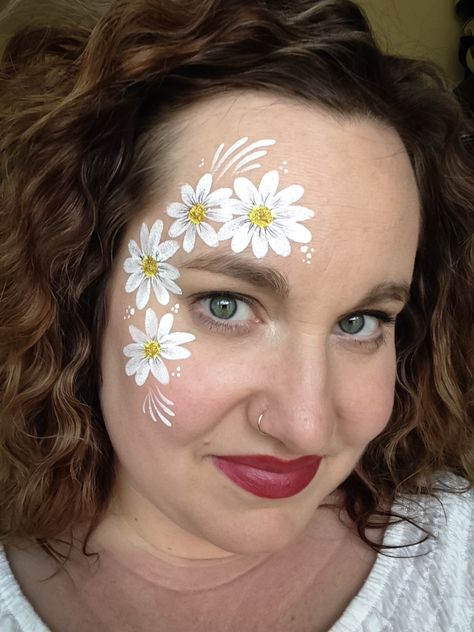 Moss Folk Face Painting, daisies, festival face paint Daisy Face Painting, Daisy Face Paint, Festival Facepainting, Painting Daisies, Festival Face Paint, Festival Face, Face Painting Easy, Face Paintings, Facepaint