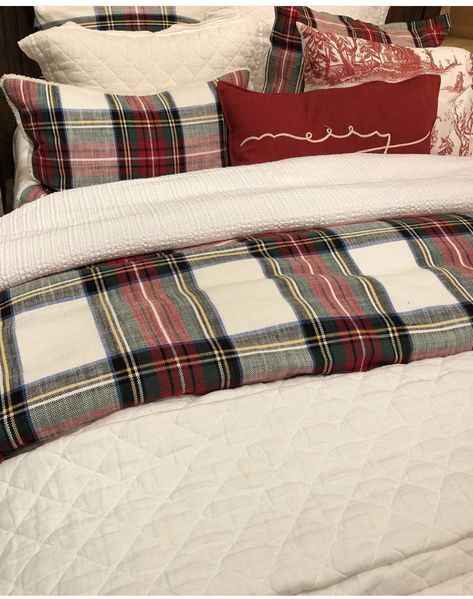 Preppy Plaid Bedding, Modern Holiday Bedding, Plaid Christmas Bedding, Christmas Plaid Bedding, Plaid Sheets Bedding, Christmas Beds, Winter Bedroom Decor, Plaid Sheets, Christmas Fair Ideas