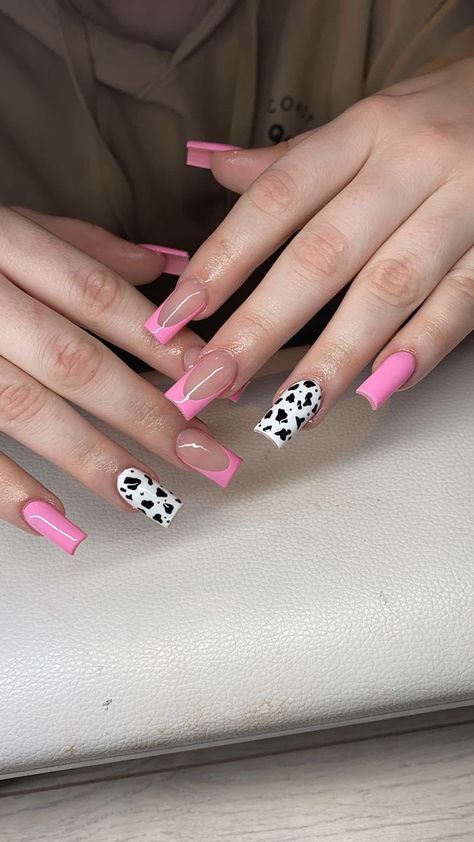 Cow Birthday Nails, Bright Pink Cow Print Nails, Nails For Nashville Vacation, Short Pink Cow Print Nails, Cow Print Valentine Nails, Pink Cowprint Nails Acrylic, Hot Pink Cow Print Nails, Pink Cowgirl Nails, Short Cow Print Nails