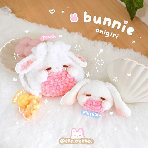 50. ✎ ꒰ °bunnie onigiri ꒱ 𓆩🐇🍙𓆪 ┊ ⁭*ੈ✩ ✧. ┊ ⁭ ↳ ” bunnie but make it simping for shrimp instead of carrot „ 🍤 ⁺˖ ⸝⸝ i was about to make today's post theme "pattern test but the doodles progressively get crowded" but the icon on the top right corner covers the bunnie text 👁️👁️ anyways~ it's a pattern test for @_.minanmia._ who had a crisis around 2 weeks ago.... and she came up with these variations of onigiri 🍙🍙🍙 the pattern is already released and it came up in a bundle!!! there's a 15% off... Crochet Icons, Tiny Trinkets, Chart Crochet, Crochet Market, Crochet Inspo, Fun Crochet Projects, Crochet Doll Pattern, Doll Pattern, Amigurumi Doll