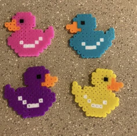 Perler Bead Matching, Balloon Animal Perler Beads, Parlor Bead Ideas, Perler Bead Memes, Peeler Bead Bookmark, Duck Perler Beads, Pearler Beads Ideas Aesthetic, Peeler Bead Pattern, Small Perler Beads Ideas