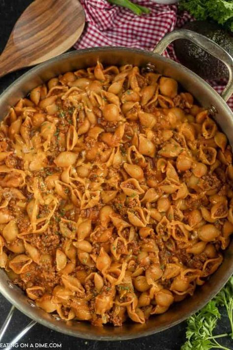 Beef taco pasta skillet recipe is comfort food at its best. Try this easy taco pasta recipe. Taco pasta skillet is so quick. Try cheesy taco pasta recipe. Conchitas Recipe, Taco Pasta Skillet, Beef Taco Pasta, Easy Taco Pasta, Taco Pasta Recipe, Cheesy Taco Pasta, Taco Pasta Recipes, Pasta Toppings, Pasta Skillet