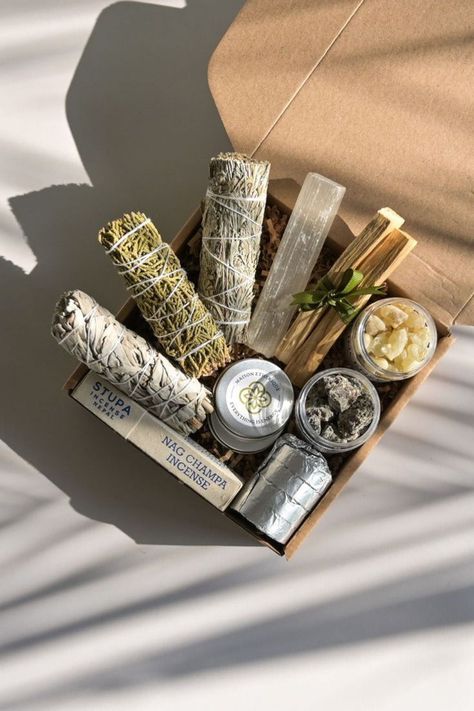 Vibrational Healing, Jewelry Packaging Design, Nag Champa Incense, Crystal Room, Meditation Accessories, Energy Cleansing, Moon Setting, Nag Champa, Best Meditation