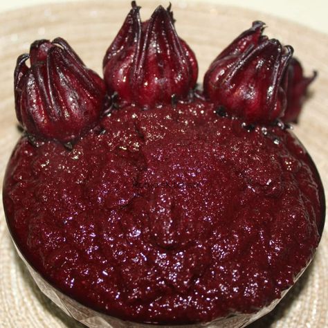 Sorrel Purée Sorrel Jam, Carribean Desserts, Sorrel Recipes, Sorrel Recipe, Jamaican Sorrel, Braids Styling, Black Cake, Kitchen Recipe, Steak Sauce