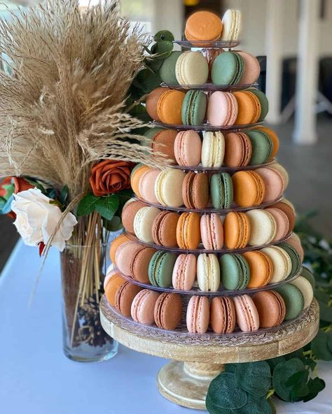 Creative Graduation Party Ideas, Grad Party Food, Boho Graduation, High School Graduation Party Ideas, Girl Graduation Party, Grad Party Theme, Graduation Party Desserts, High School Graduation Party Decorations, Graduation Food