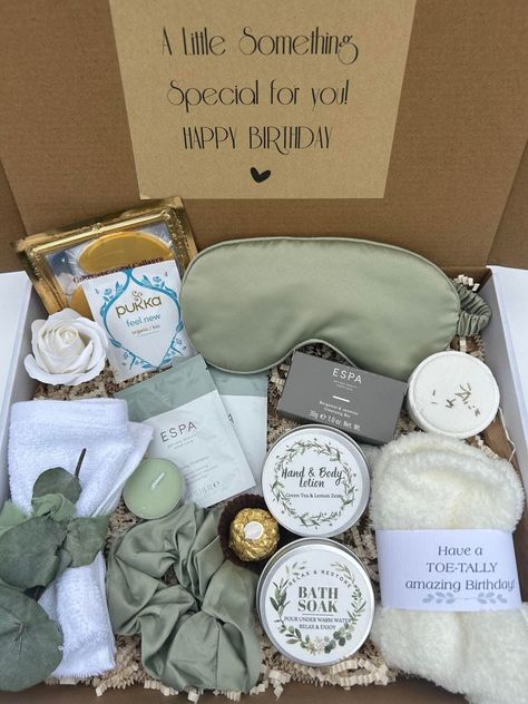 Pamper Hamper: A Luxurious Birthday Spa Gift for Her - The Ultimate Self-Care Package Spa Care Package Ideas, Spa Packages Ideas, Spa Box Gift Diy, Thoughtful Birthday Gifts For Friends, Sister Christmas Gift Ideas, Happy Birthday Self, Birthday Gift Ideas For Sister, Birthday Hamper For Her, Birthday Self Care