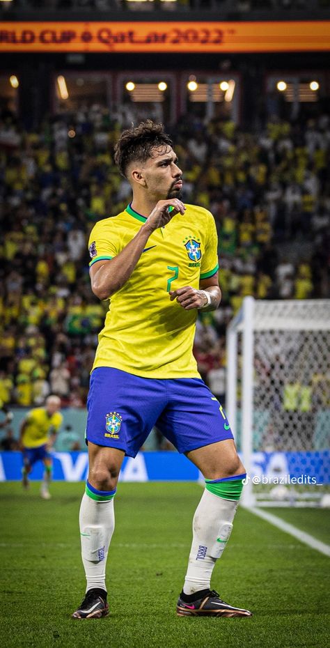 Brazil Team, Brazil Football Team, Football Artwork, Brazil World Cup, Cr7 Messi, Soccer Photography, Cute Football Players, Football Photography, Football Images