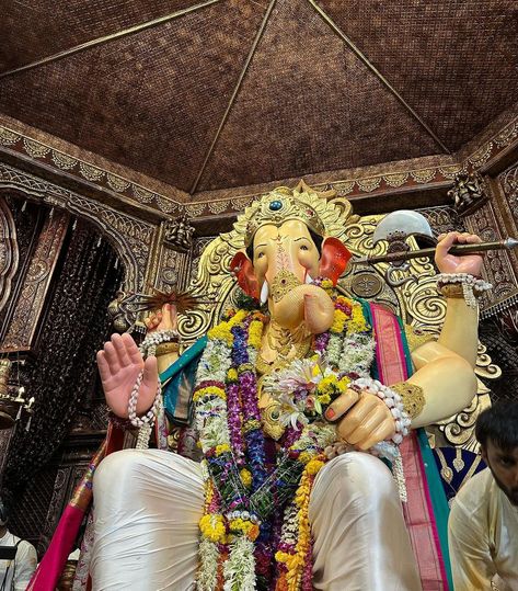 Laal Bagh Cha Raja, Lal Bagh Ka Raja, Lalbag Cha Raja, Lalbagh Cha Raja, Black Fortuner Car Wallpaper, Black Fortuner, Fortuner Car, Car Wallpaper, Ganesha