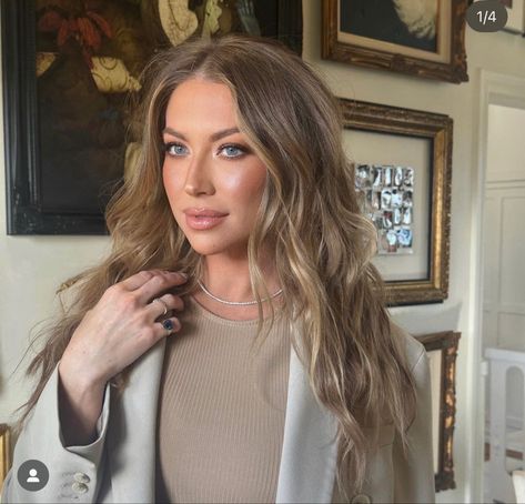 Stassi Schroeder Hair, October Hair, Brown Hair Inspo, Hair Things, Dirty Blonde Hair, Caramel Hair, Honey Blonde Hair, Brown Hair Balayage, Dark Blonde Hair