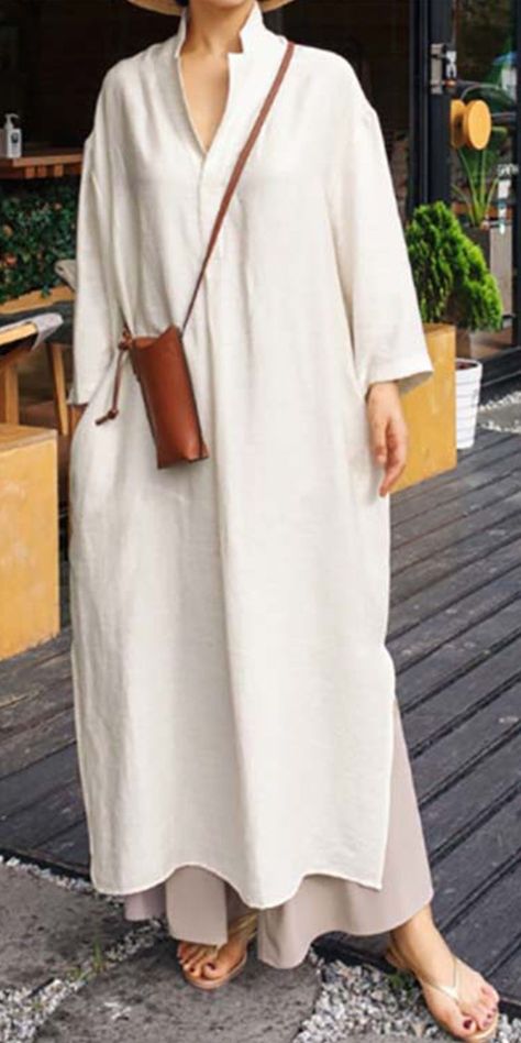 Casual Long Thobe For The Beach, Casual Summer Thobe With V-neck, Linen Clothes For Women Summer, White Long Thobe For Summer, Casual Cotton Long-sleeved Thobe, Casual Long-sleeved Cotton Thobe, Simple Long Dress, Casual Weekend Style, Linen Style Fashion