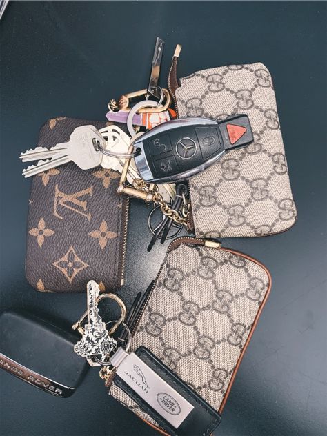 Lv key pouch