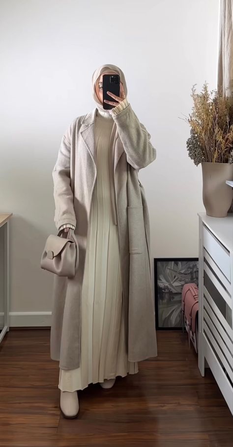 Winter Outfits Abaya, Hijab Winter Outfits Coats, Winter Muslim Outfits, Winter Abaya Outfits, Muslim Winter Outfits, Modest Winter Outfits Muslim, Winter Hijabi Outfits, Hijabi Winter Outfits, Modest Hijabi Outfits